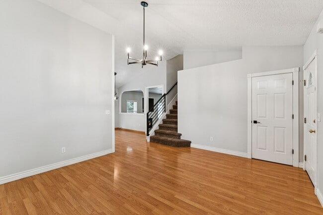 Building Photo - 5998 S Wallflower Pl