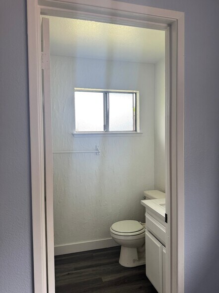 Building Photo - 7440 Tierra Way