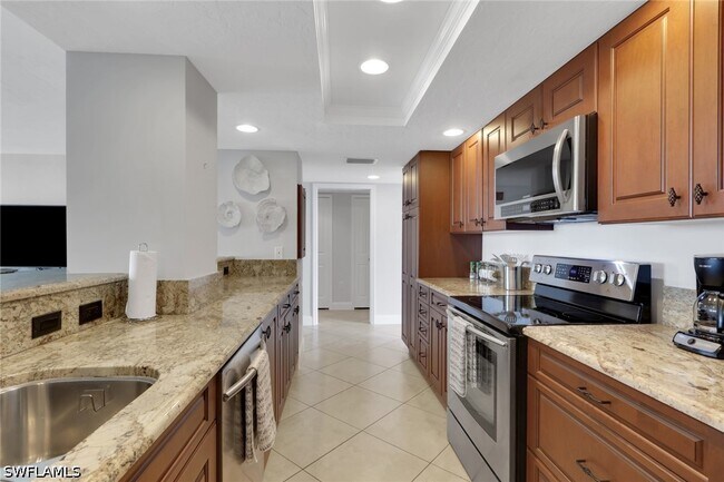 Building Photo - 10420 Gulf Shore Dr
