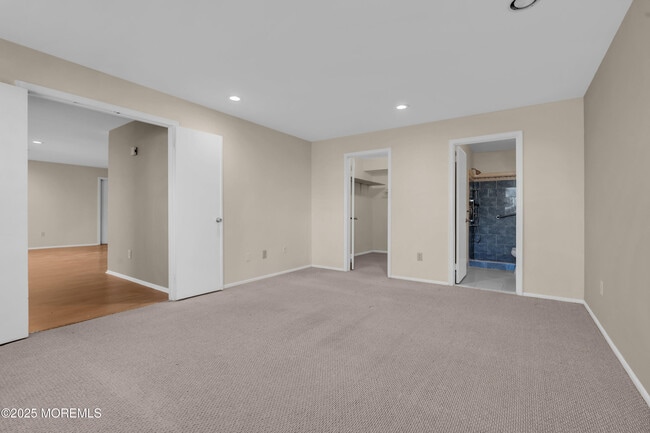 Building Photo - 435 Hancock Pl