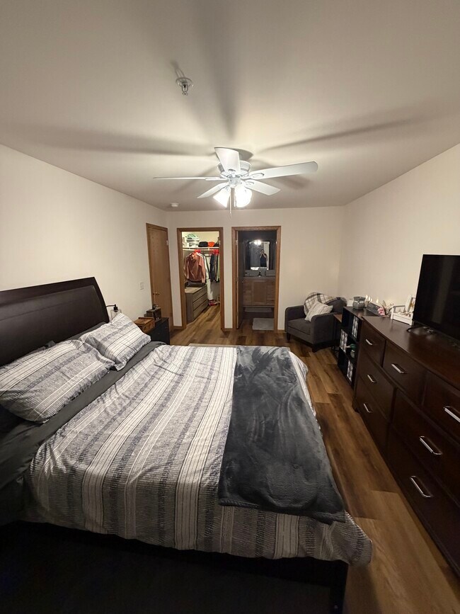 Building Photo - Greenfield Estates