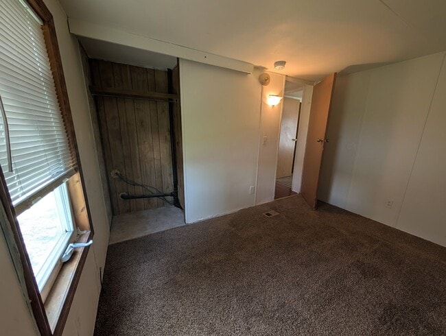 Building Photo - 2021 Grelle Ave