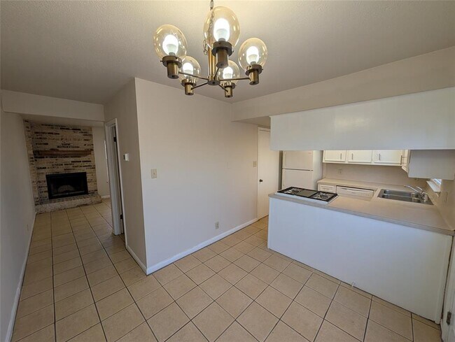 Building Photo - 7800 Northcrest Blvd