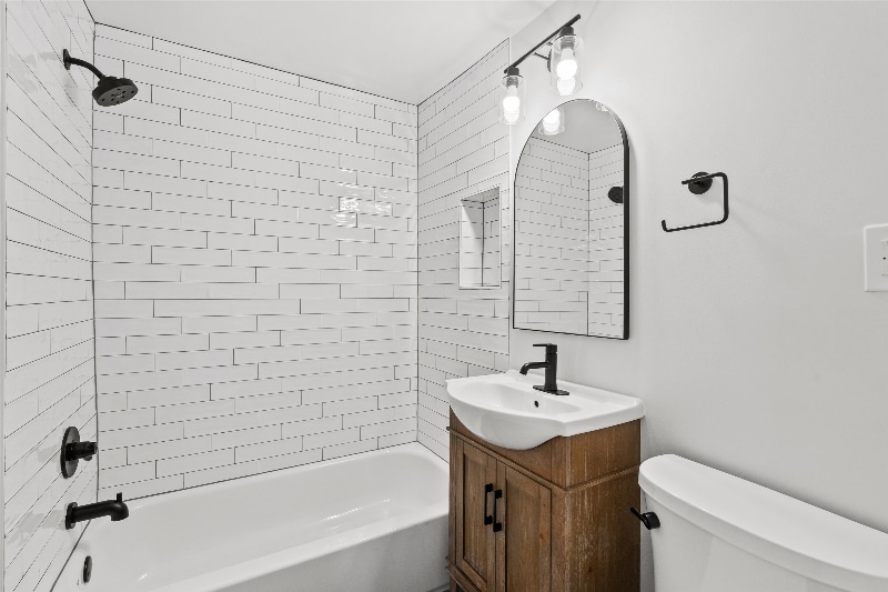 Building Photo - 13100 Rock Ridge Ln