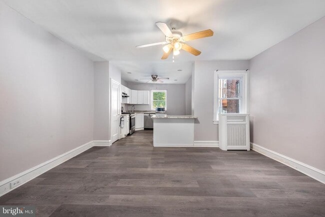 Building Photo - 5645 Lebanon Ave