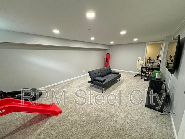 Building Photo - 2524 7th Ave