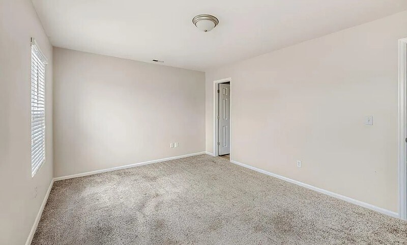 Building Photo - 7710 Sandy Springs Point
