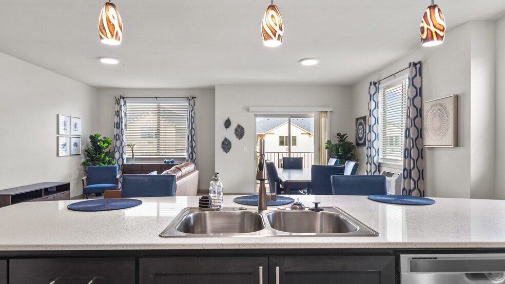 Lark View Village 29774 Willowcreek Rd Eugene OR 97402 Apartment Finder