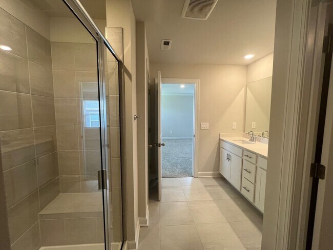 Building Photo - BRAND NEW - 3 Bed/2.5 Bath Home - Conover ...