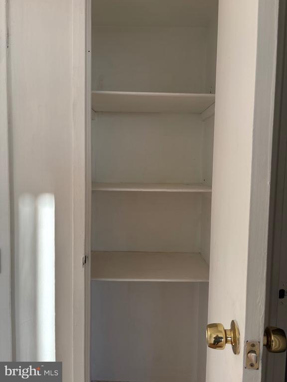 Building Photo - 3450 Toledo Terrace