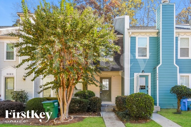 Building Photo - 6582 Wellington Square