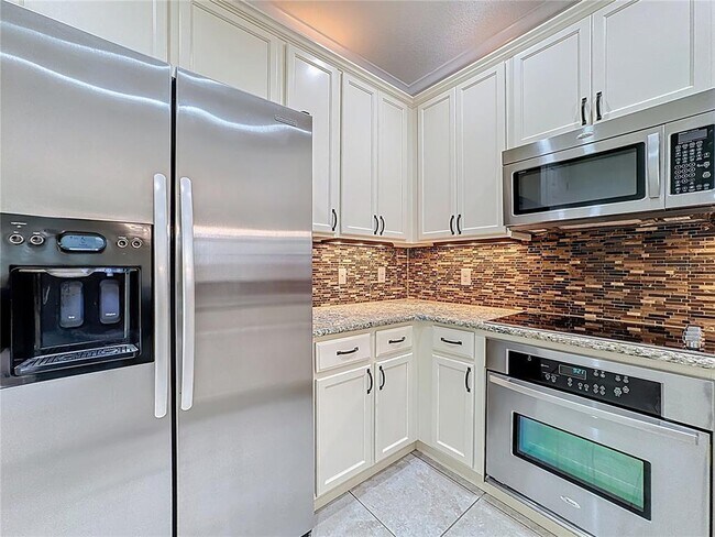 Building Photo - 8865 Della Scala Cir