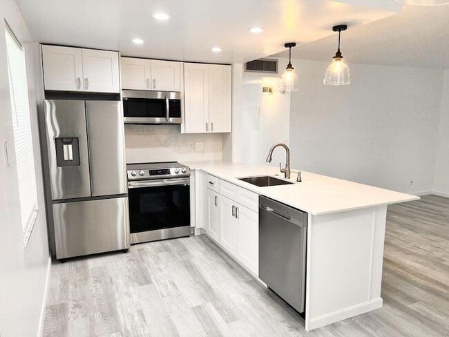 Primary Photo - 58 Normandy Ln