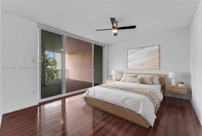 Building Photo - 7914 Harbor Island Dr