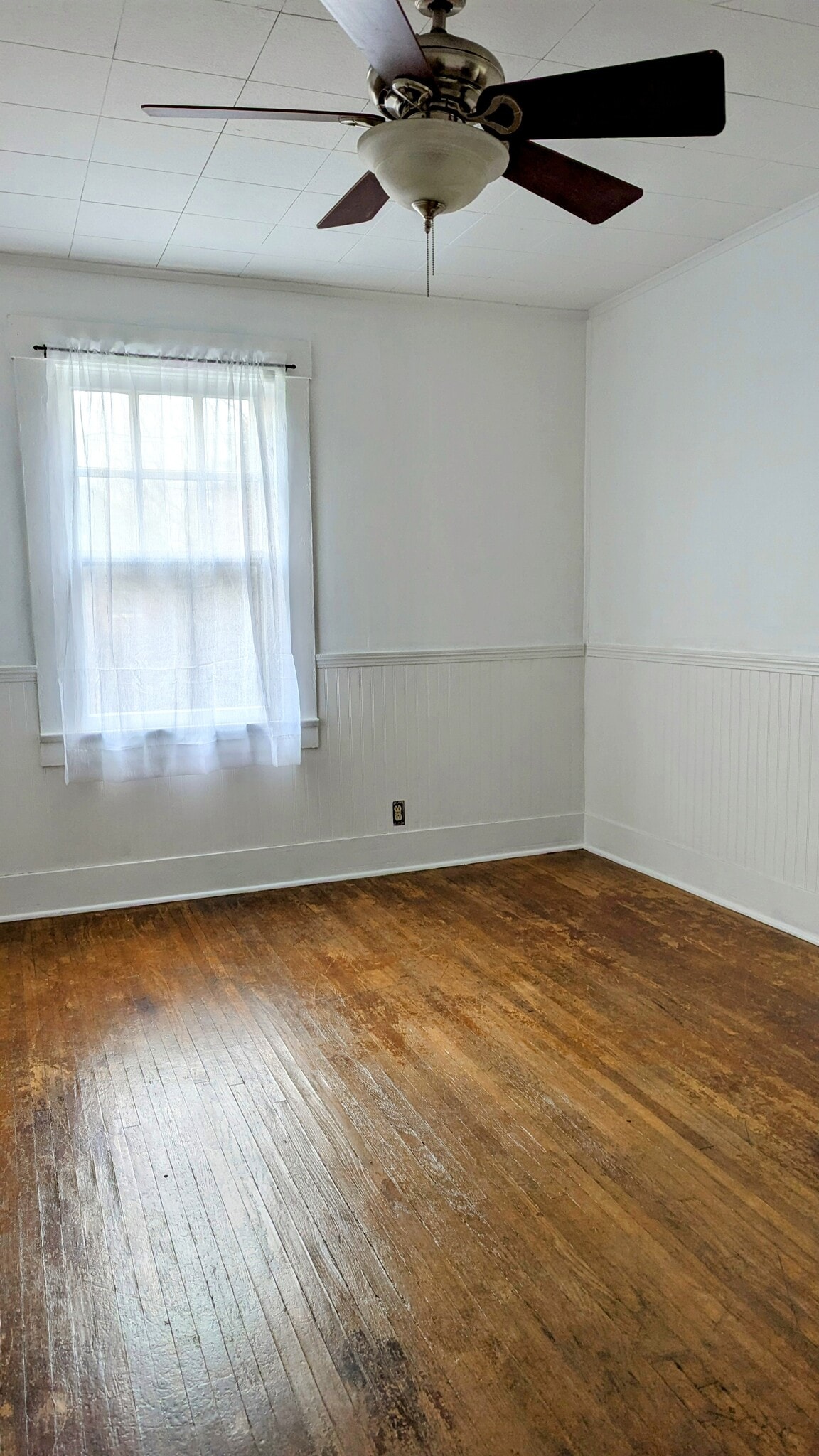 bedroom - 2330 N 4th St