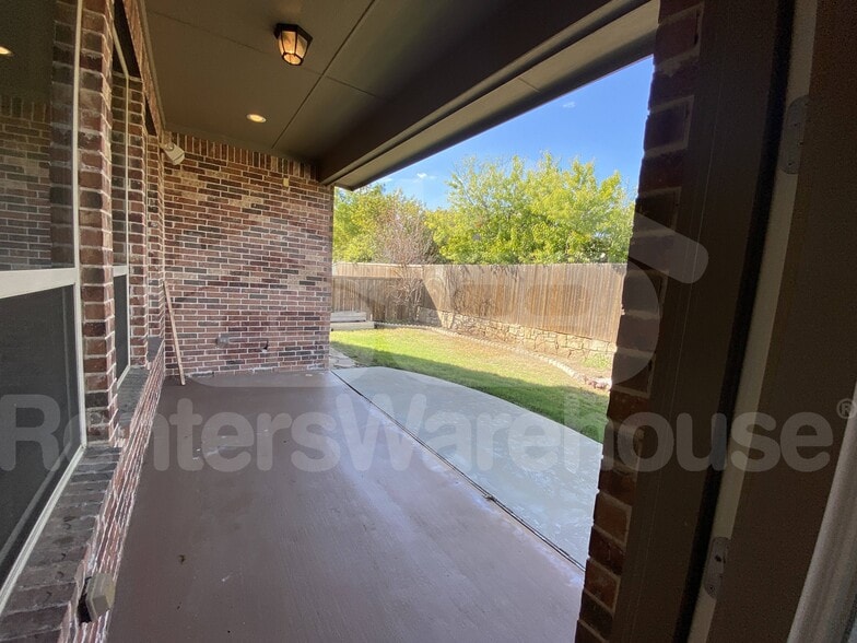 Building Photo - 14282 Carly Ln