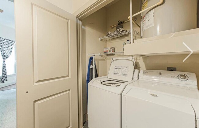 Building Photo - 1901 Post Oak Blvd