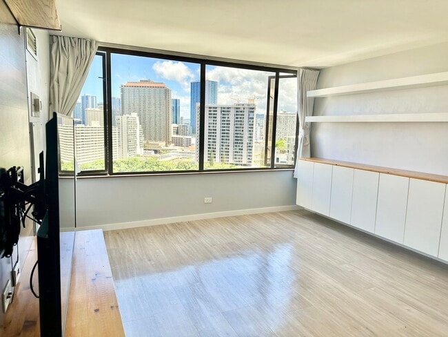 Building Photo - Upgraded 1 bedroom in Waikiki!