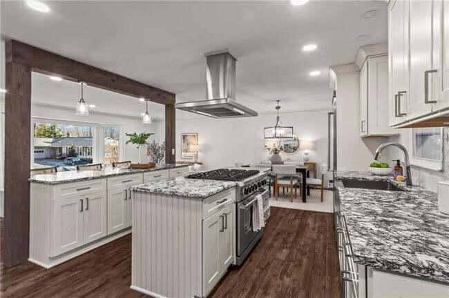 Building Photo - 1106 Aurora Ct