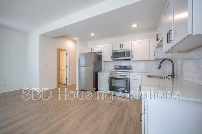 Building Photo - 9035 E 85th Pl