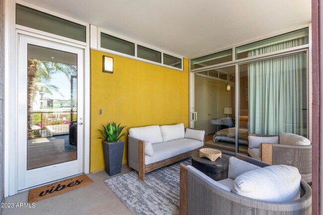Building Photo - 4737 N Scottsdale Rd
