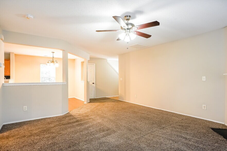 Building Photo - 936 Mailwood Dr