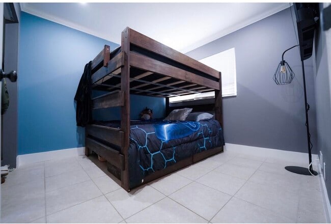 Building Photo - 6611 Winfield Blvd