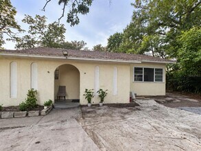 Building Photo - 322 N Wekiwa Springs Rd