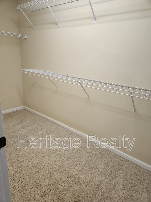Building Photo - 6515 Airtree Ln