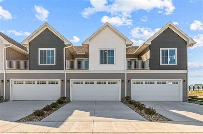 Building Photo - 2898 Eastridge Ter