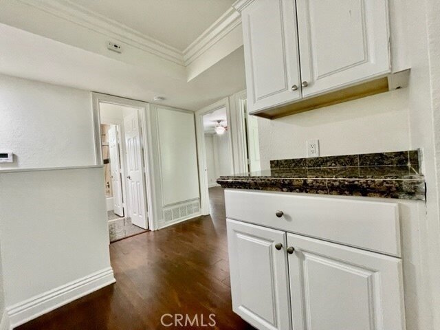 Building Photo - 2558 Orange Ave