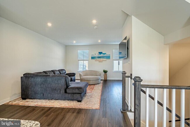 Building Photo - 74 Glory Maple Ln