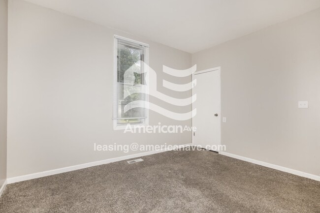 Building Photo - 417 W 6th St