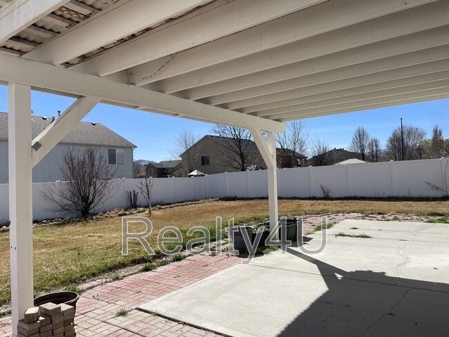 Building Photo - 2867 Willow Patch Rd