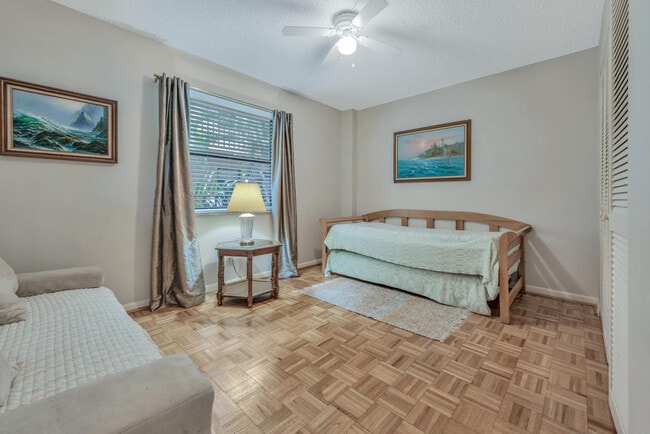 Building Photo - 890 N Federal Hwy