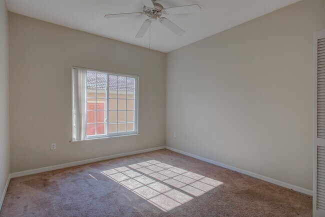 Building Photo - 520 Florida Club Blvd