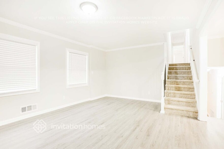 Building Photo - 334 Dartmouth Dr SW