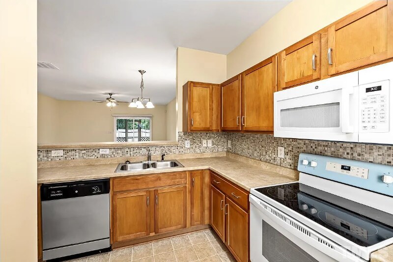 Building Photo - 5806 Osprey Cove Dr