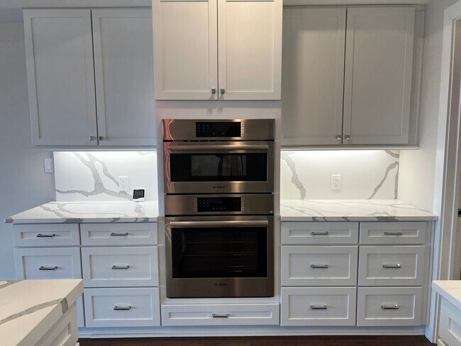 Building Photo - Luxury Coastal Living - The Charles - Deep Water Views