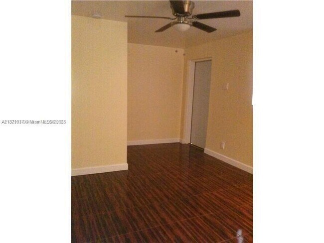 Building Photo - 2 bedroom in Hollywood FL 33021
