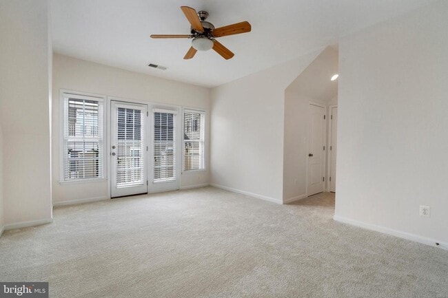 Building Photo - 8880 Olive Mae Cir