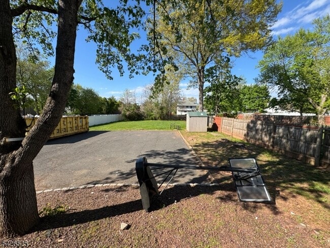 Building Photo - 87 Fairview Ave