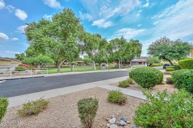 Building Photo - 3733 E Kerry Ln