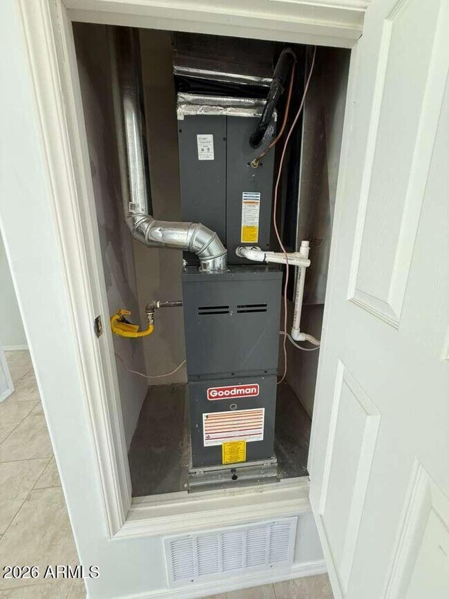 Building Photo - 1134 E 23rd St