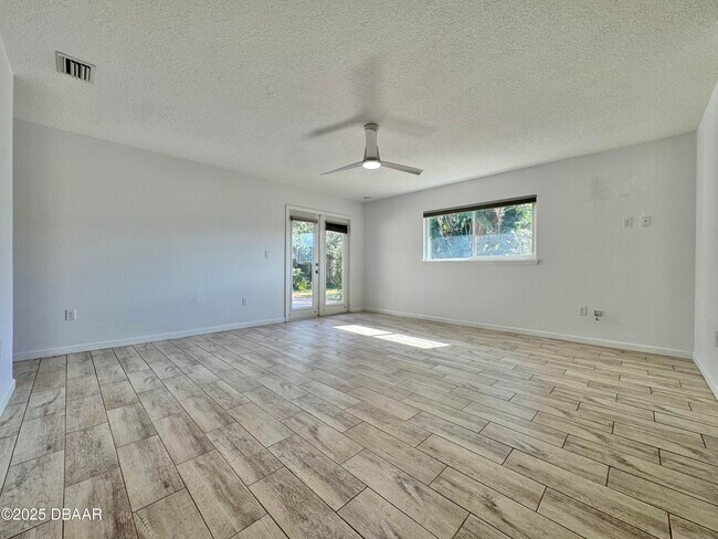 Building Photo - 126 Ormwood Dr