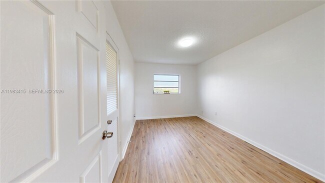 Building Photo - 2463 Coral Wy