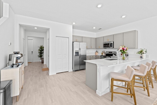 Building Photo - 4341 Pond Lily Ln