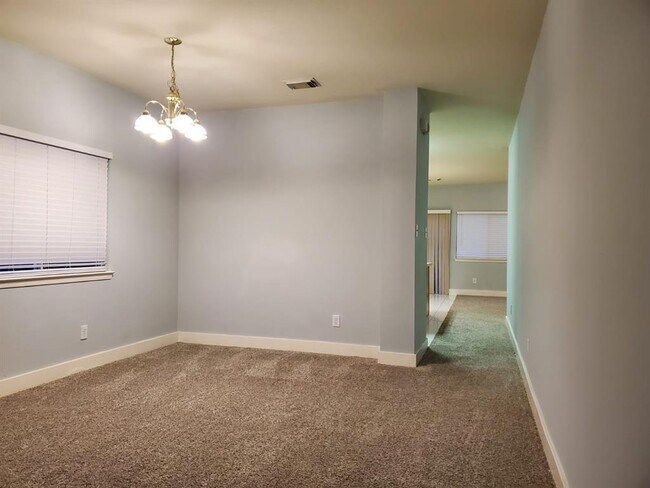 Building Photo - 5722 Sonoma Ridge