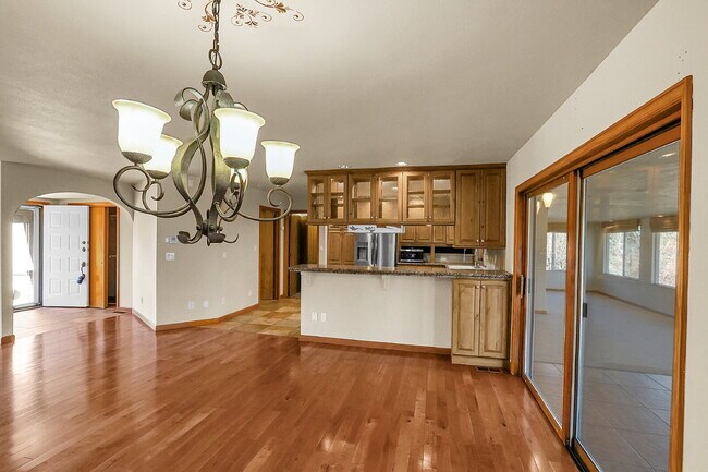 Building Photo - $2,195.95, 3-bed, 2-bed, ranch-style home with a large backyard and $300 off first month's rent