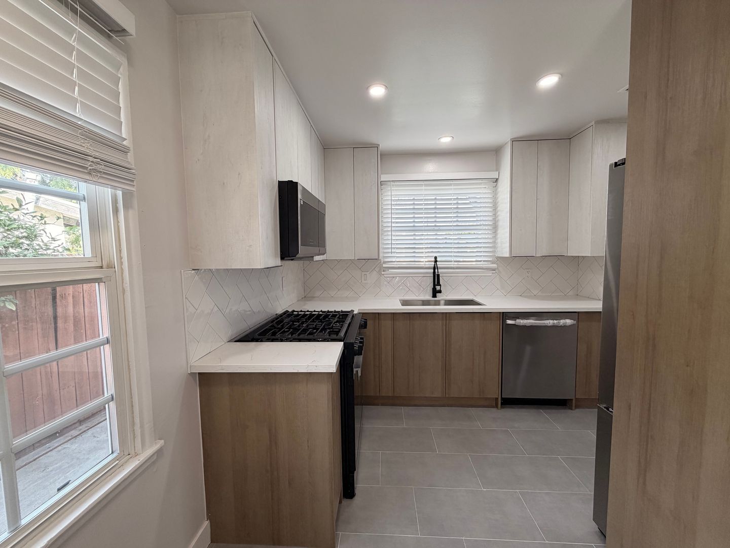 Building Photo - Stylish Fully Renovated 3-Bedroom Home with a Large Backyard